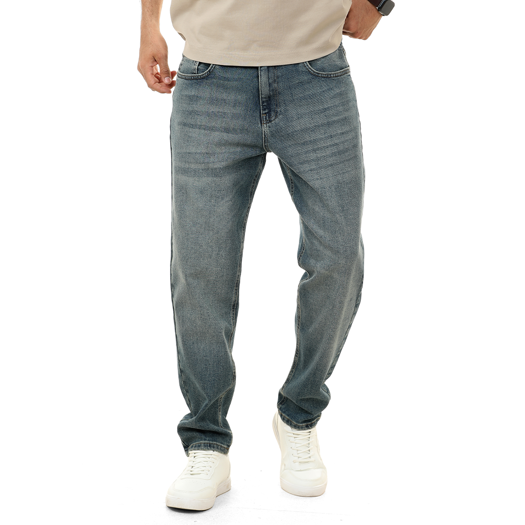 Relaxed&Straight Fit