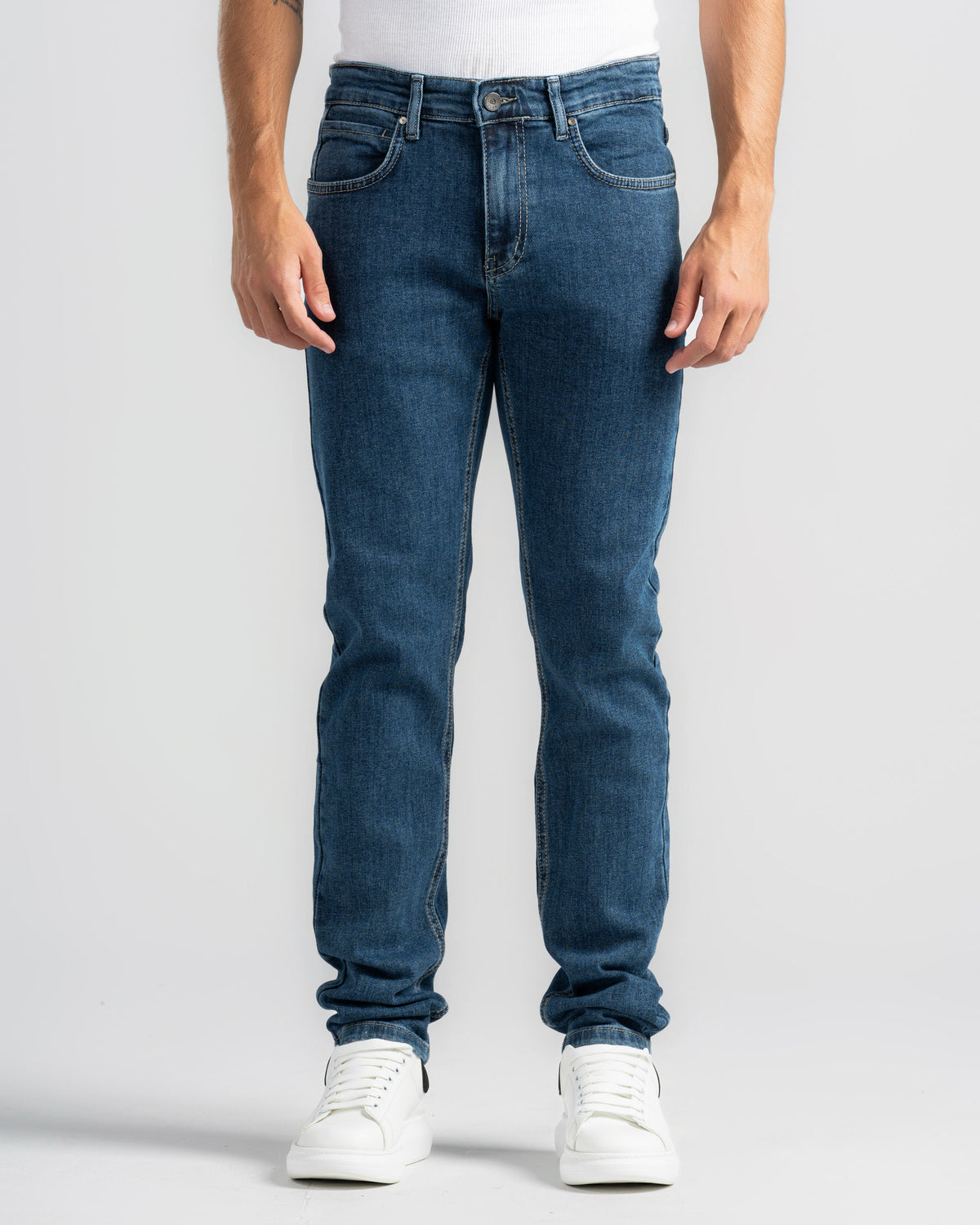 BASIC SLIM FIT JEANS
