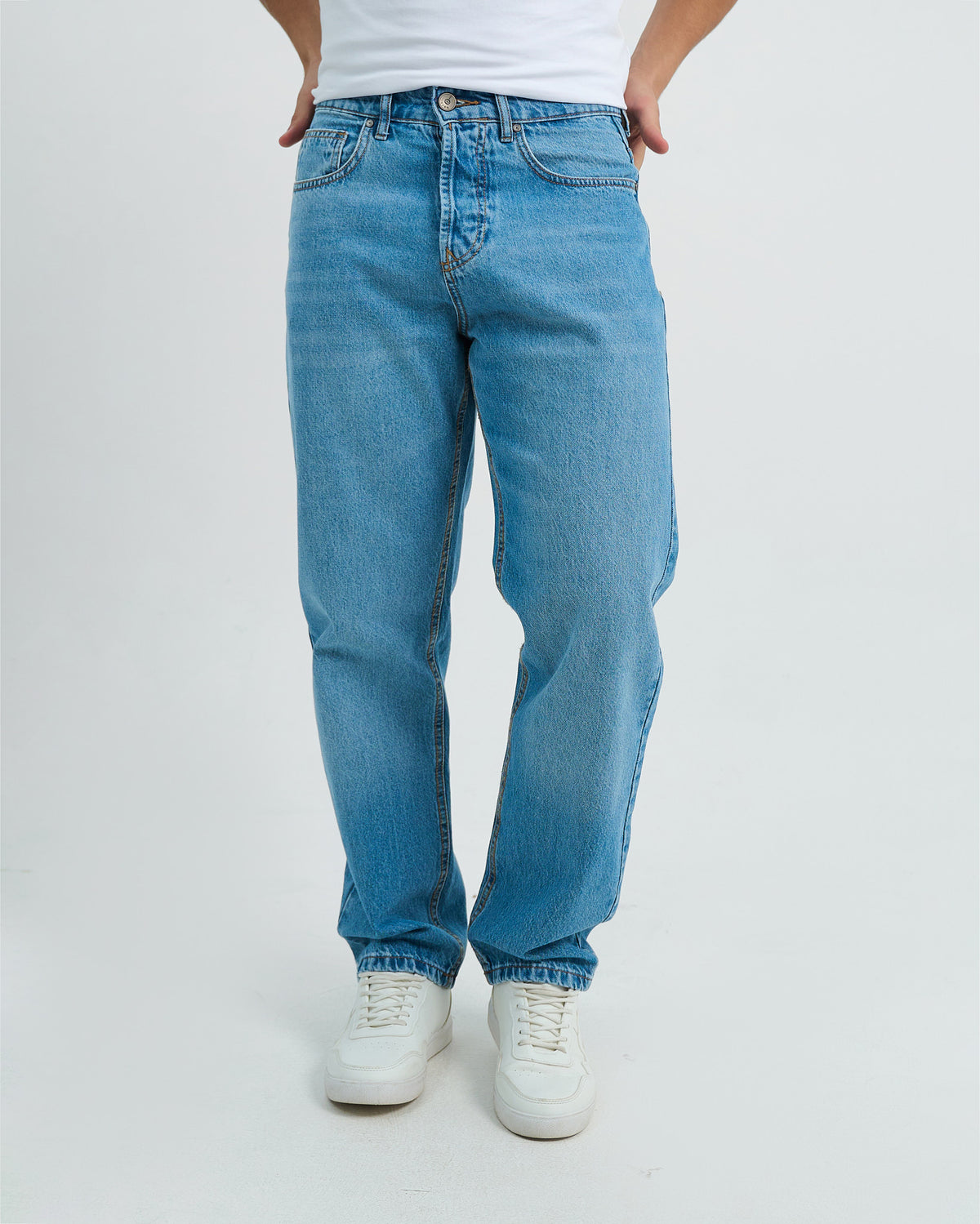 Wahsed Loose Fit Jeans